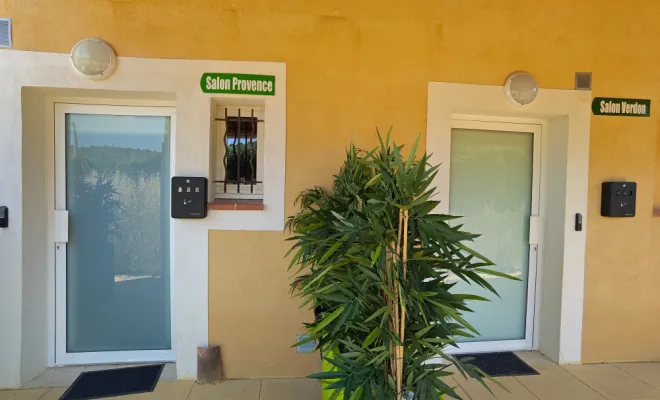 Salons de recueillement, Cristal, pompes funèbres, Rians